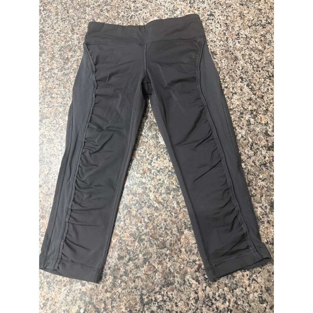 Lululemon Black Cropped Leggings Ruched Mesh Back Zip Pocket Size 6